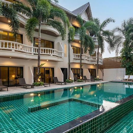 Buasri Boutique Patong Hotel Exterior photo