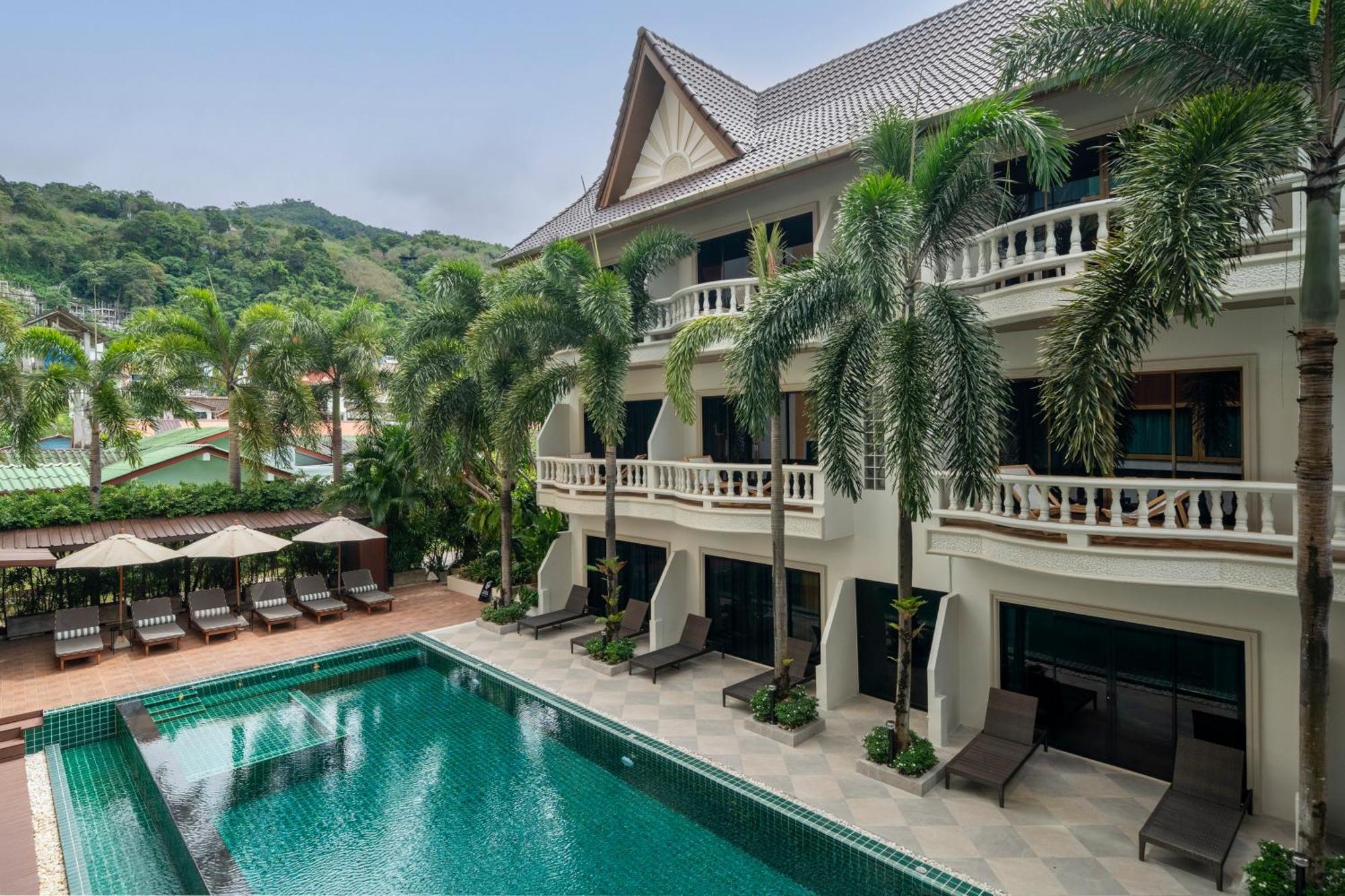 Buasri Boutique Patong Hotel Exterior photo
